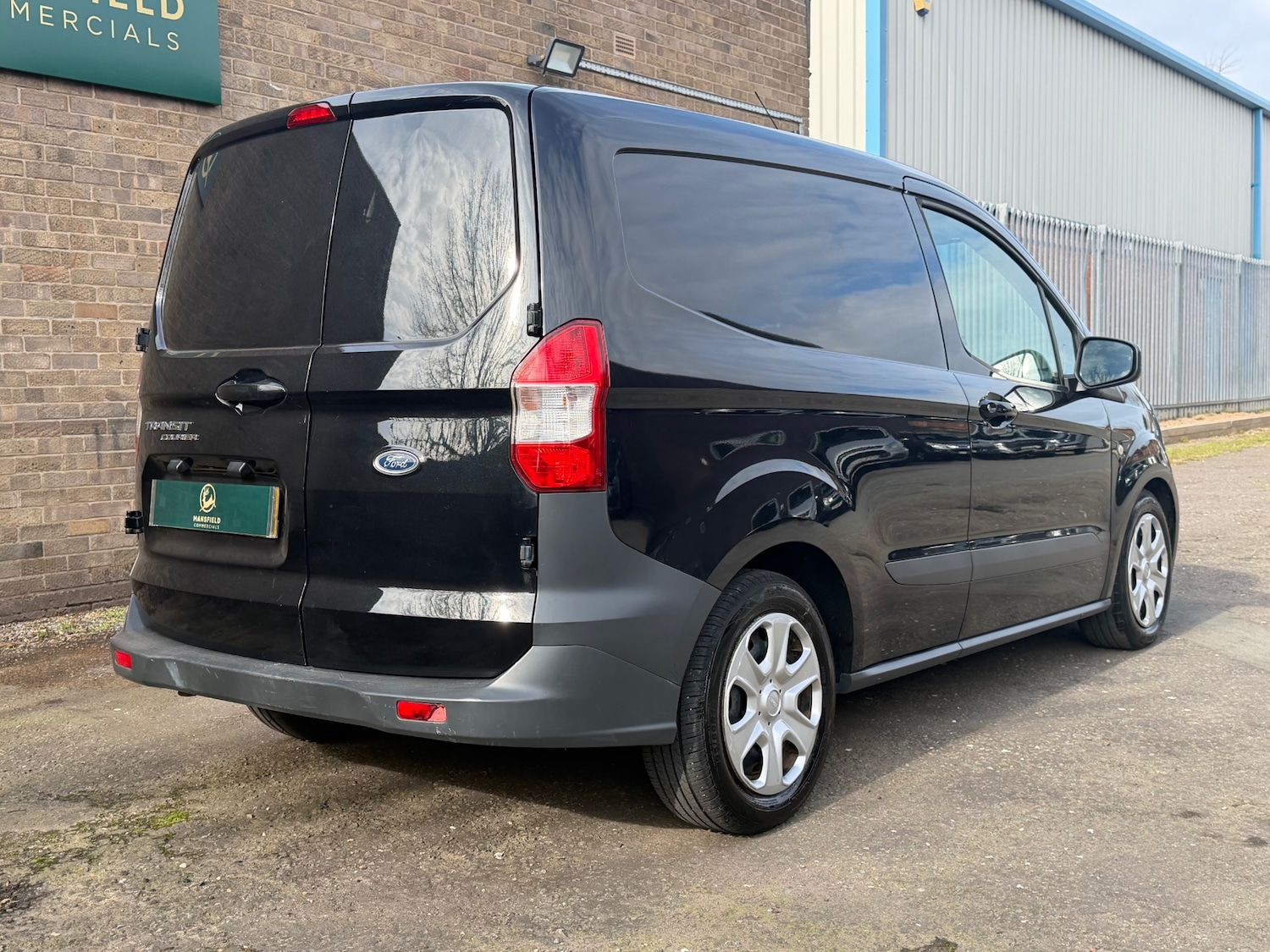 Used Ford Transit Courier 2015 for sale - 77733355: Photo 6