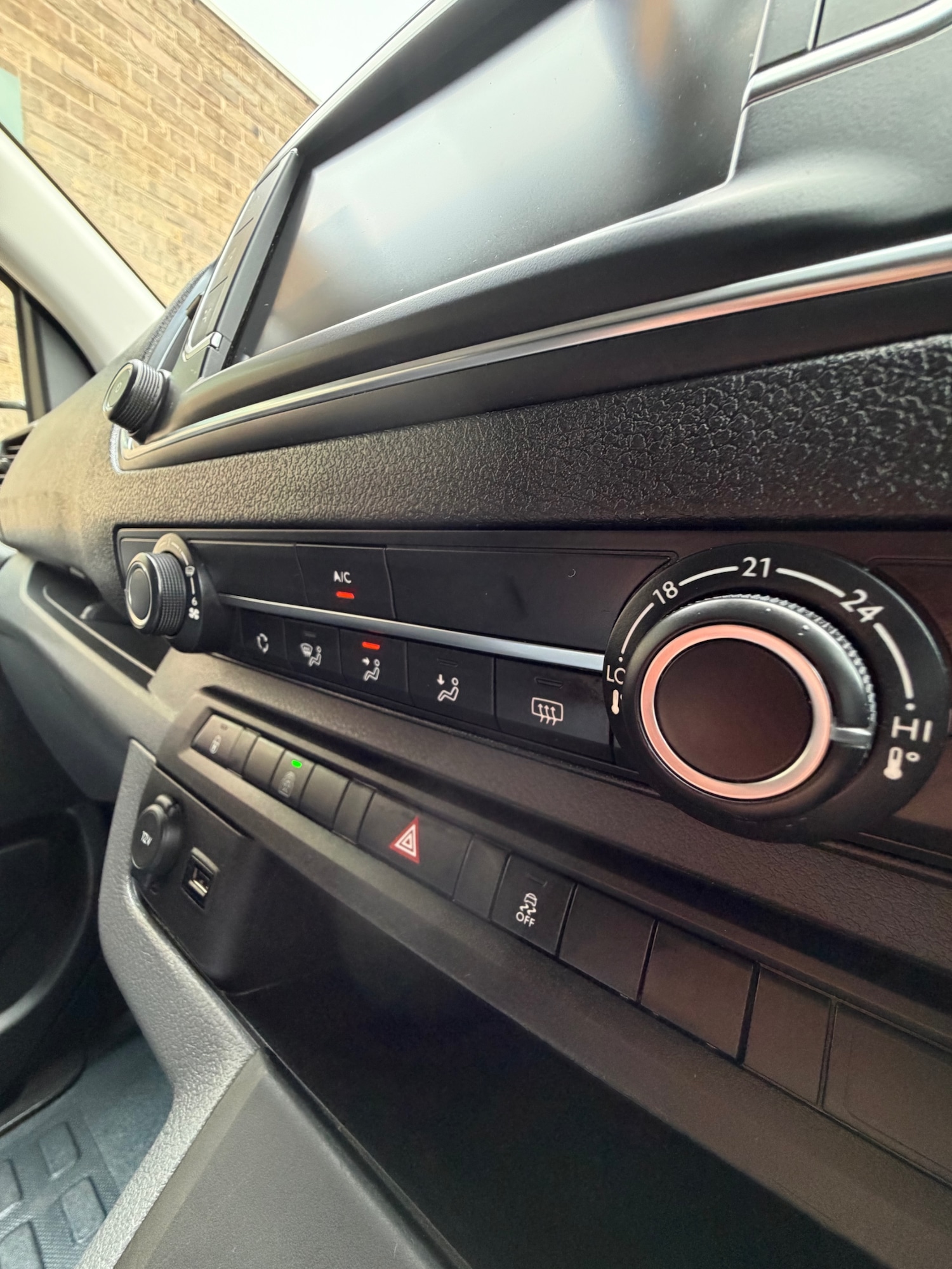 Used Citroen Dispatch 2017 for sale - 77742842: Photo 13