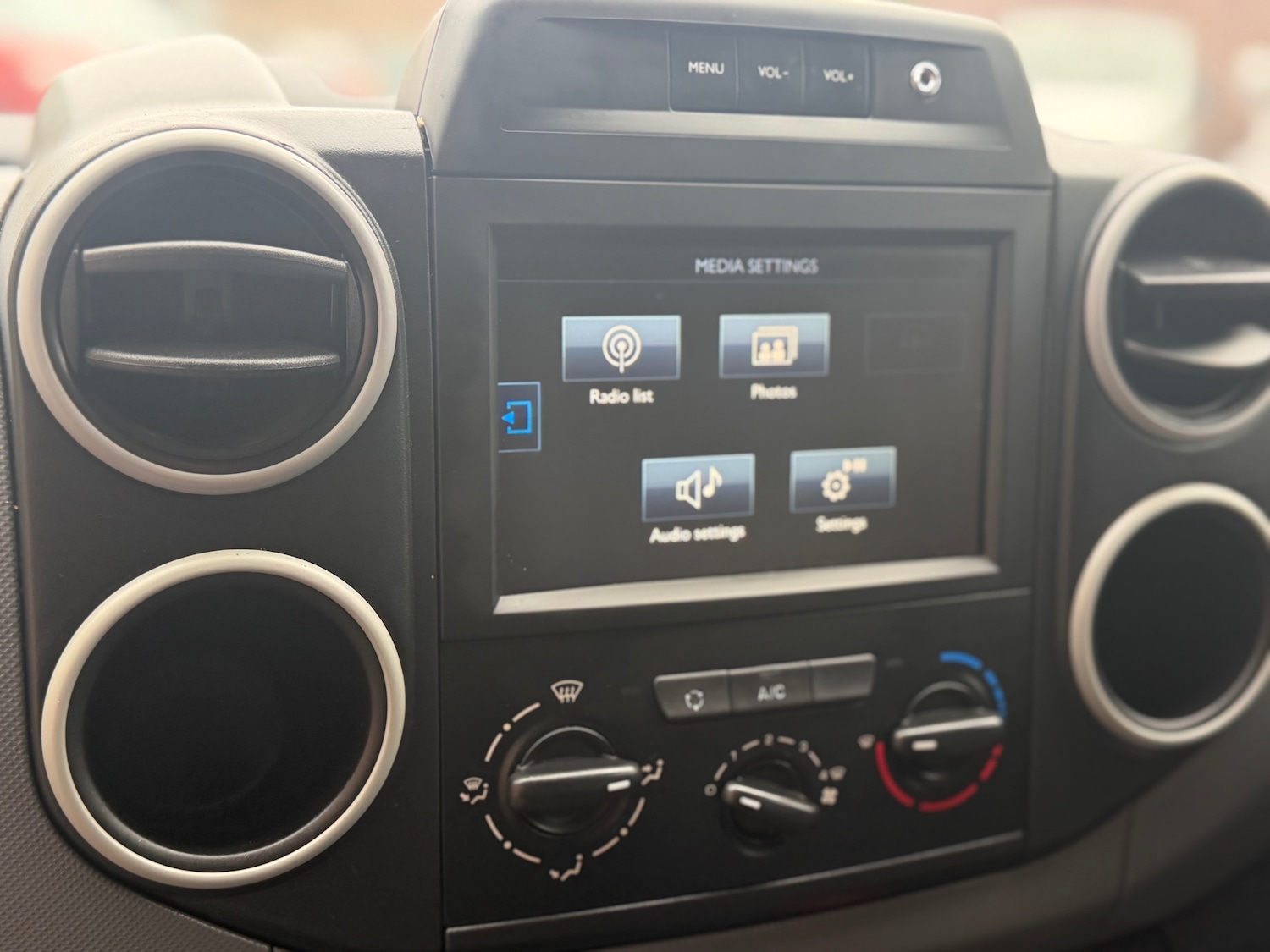 Used Peugeot Partner 2016 for sale - 77807397: Photo 12