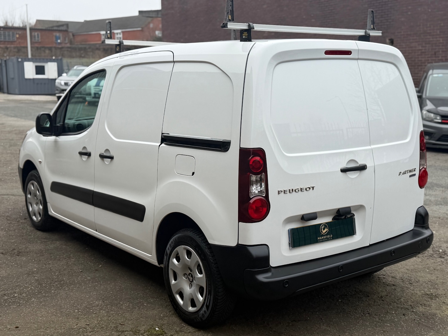 Used Peugeot Partner 2016 for sale - 77807397: Photo 4