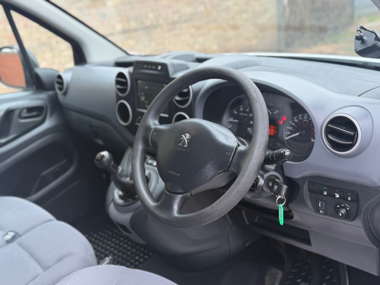 Used Peugeot Partner 2016 for sale - 77807397: Photo 7