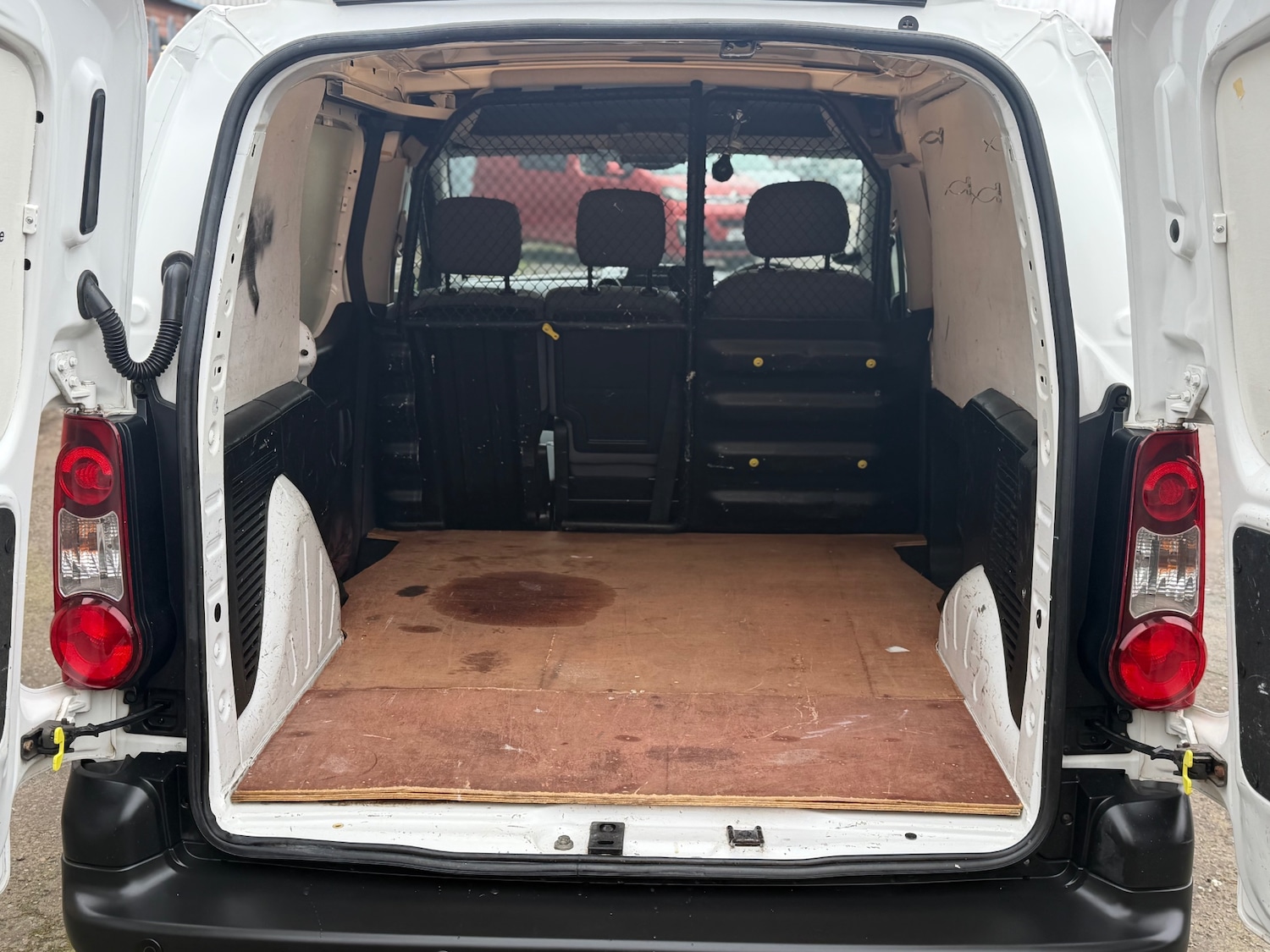 Used Peugeot Partner 2016 for sale - 77807397: Photo 9