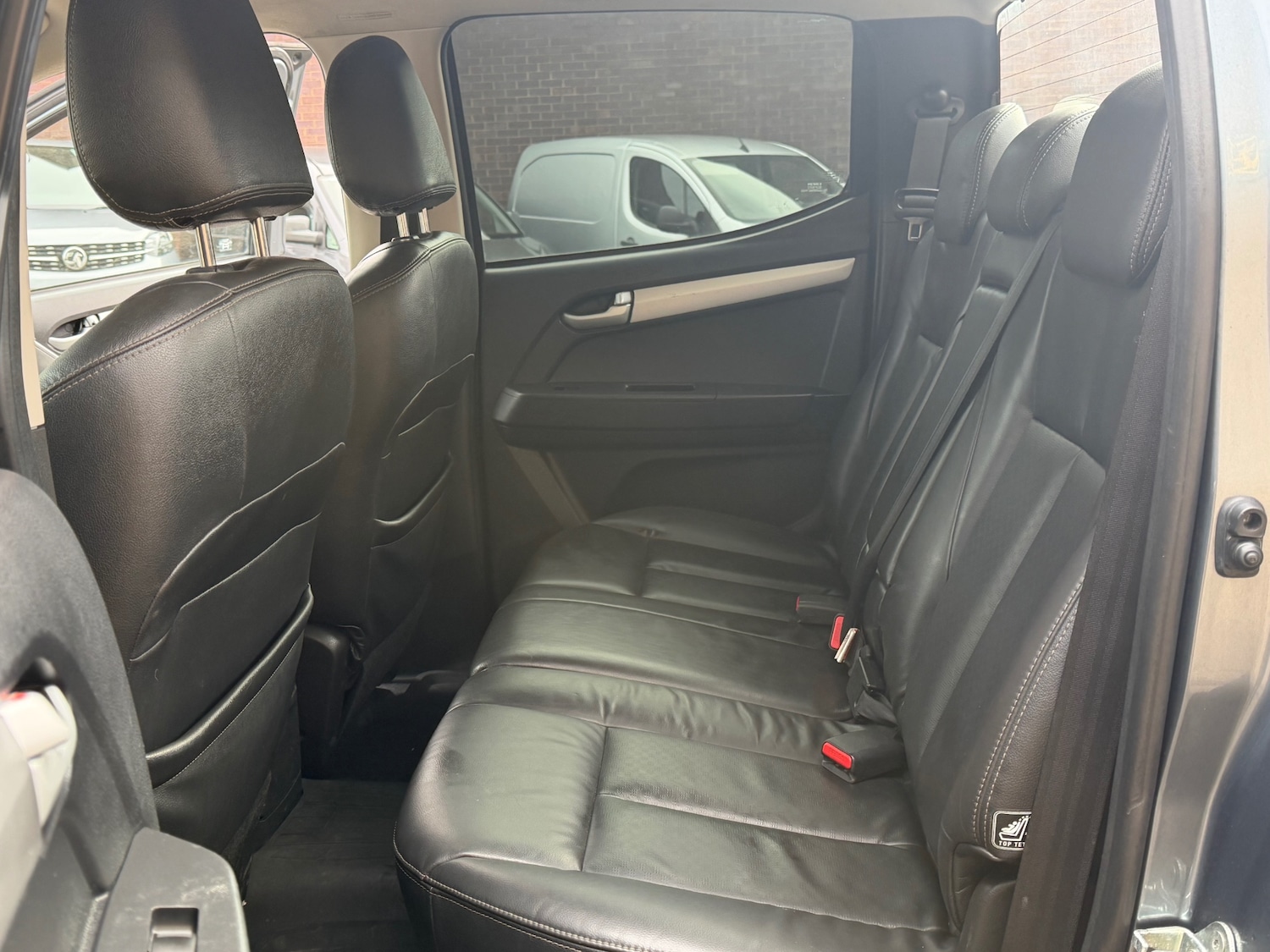 Used Isuzu D-Max 2015 for sale - 77715339: Photo 11