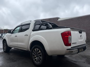 Used Nissan Navara 2017 for sale - 79673053: Photo