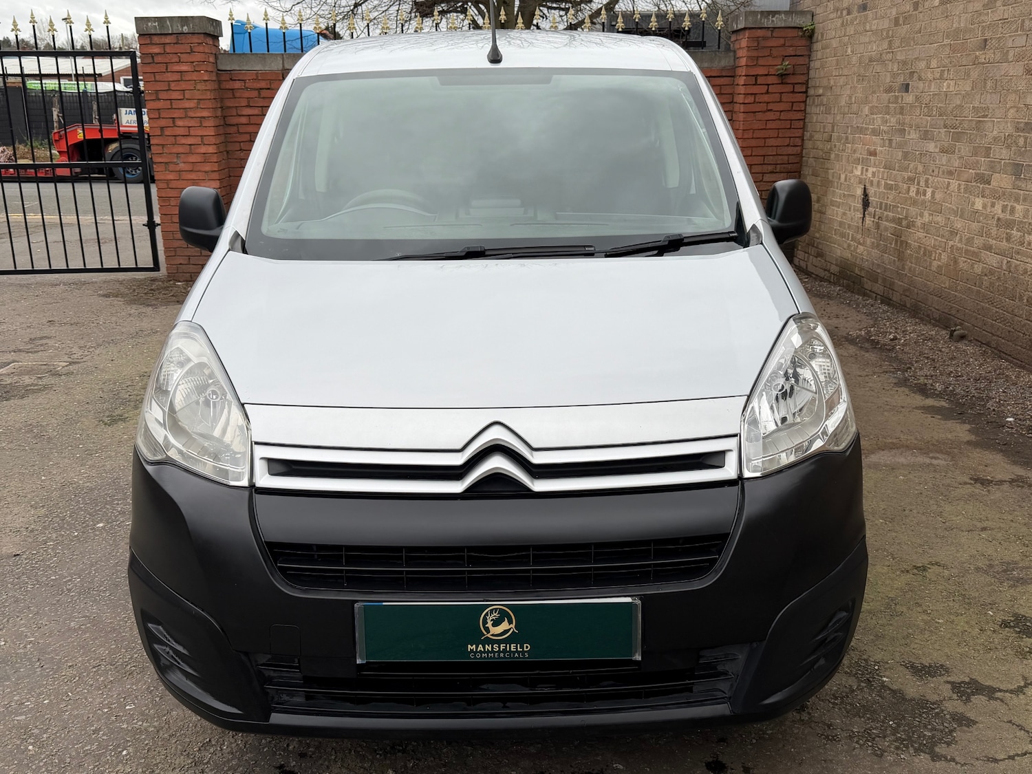 Used Citroen Berlingo 2016 for sale - 77677070: Photo 2