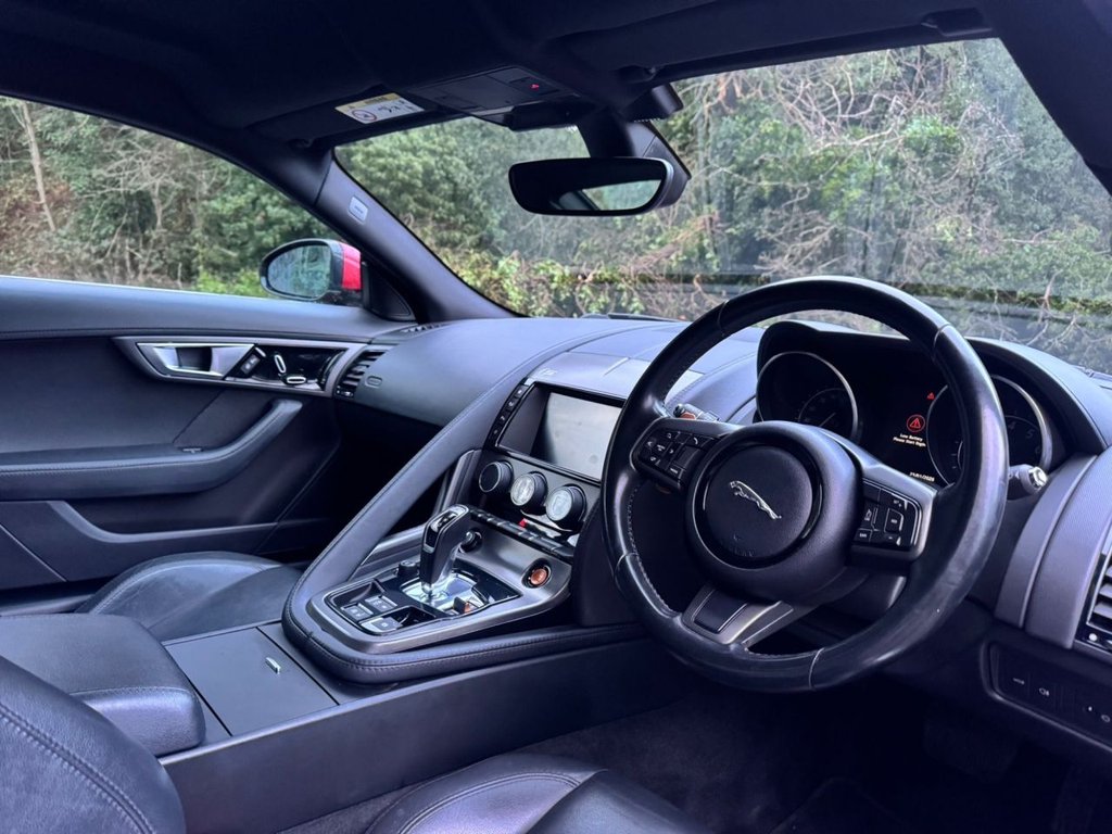 Used Jaguar F-Type 2017 for sale - 77302539: Photo 9