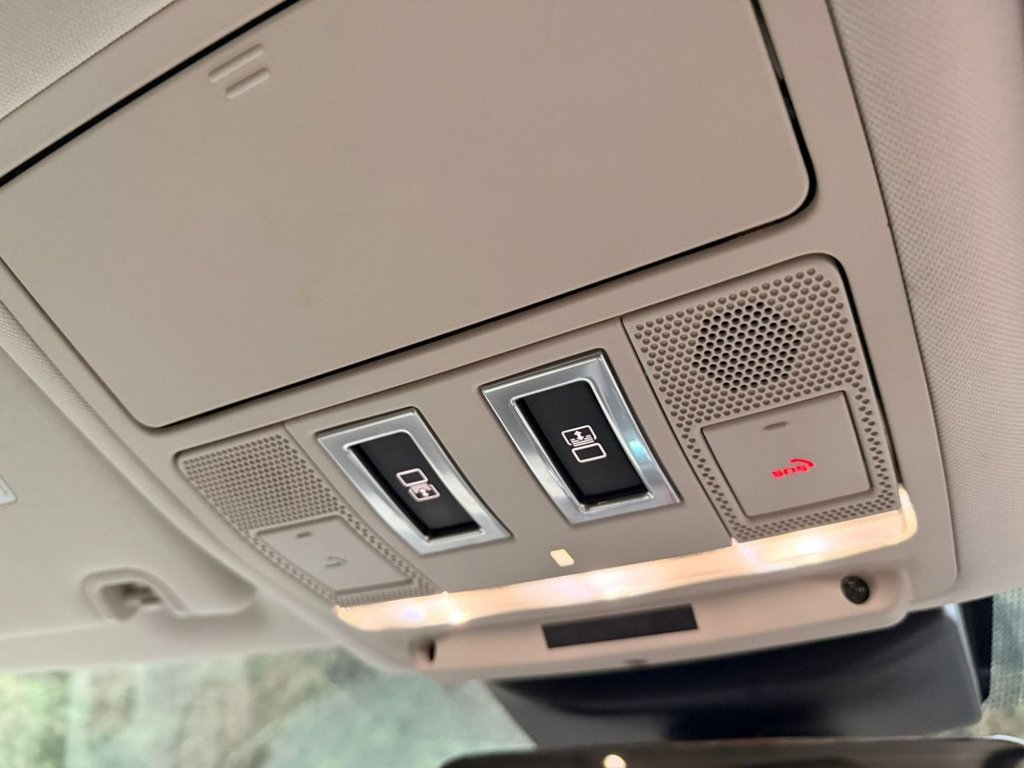 Used Land Rover Discovery 2017 for sale - 77655355: Photo 12