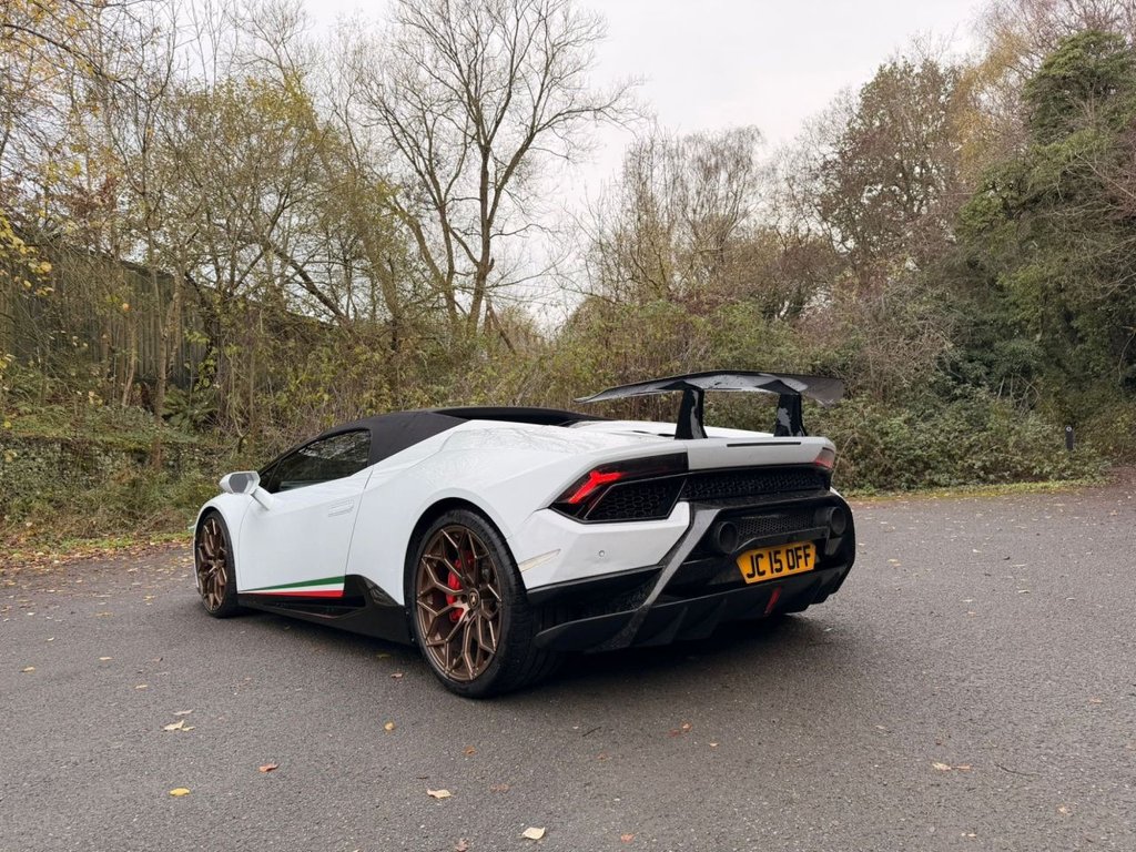 Used Lamborghini Huracan 2016 for sale - 76745068: Photo 8