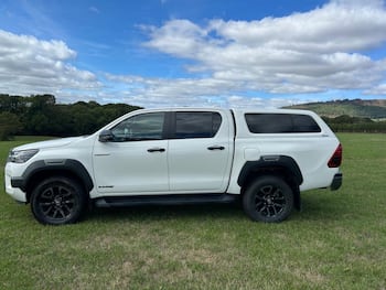 Used Toyota Hilux 2023 for sale - 79805096: Photo