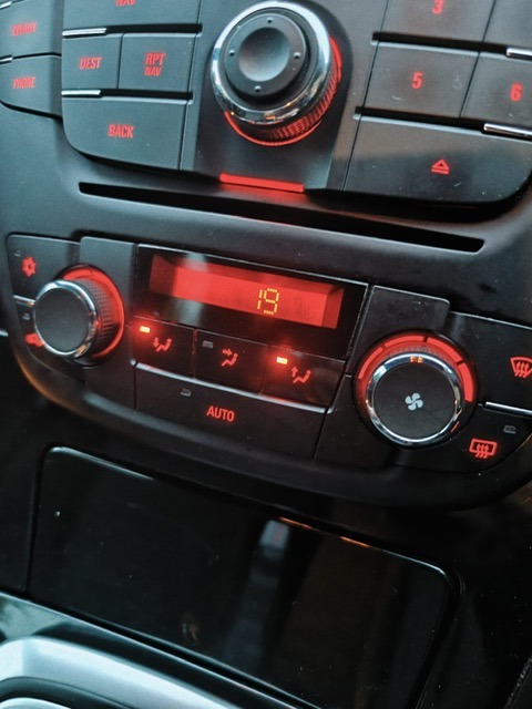 Used Vauxhall Insignia 2012 for sale - 76638429: Photo 13