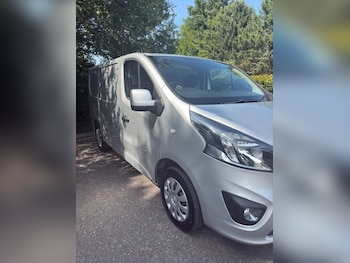 Used Vauxhall Vivaro 2017 for sale - 75650244: Photo