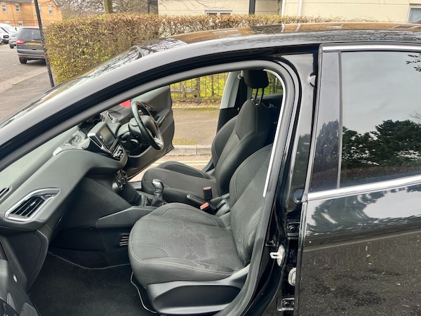 Used Peugeot 208 2018 for sale - 76219367: Photo 18