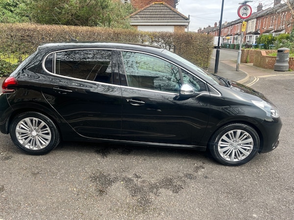 Used Peugeot 208 2018 for sale - 76219367: Photo 5