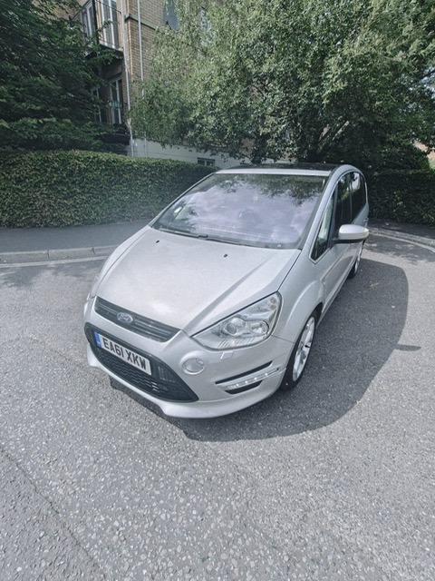 Used Ford S-Max 2011 for sale - 76909032: Photo 2