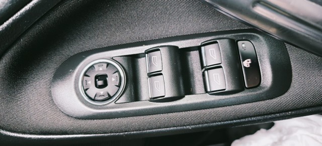 Used Ford S-Max 2014 for sale - 77691652: Photo 2