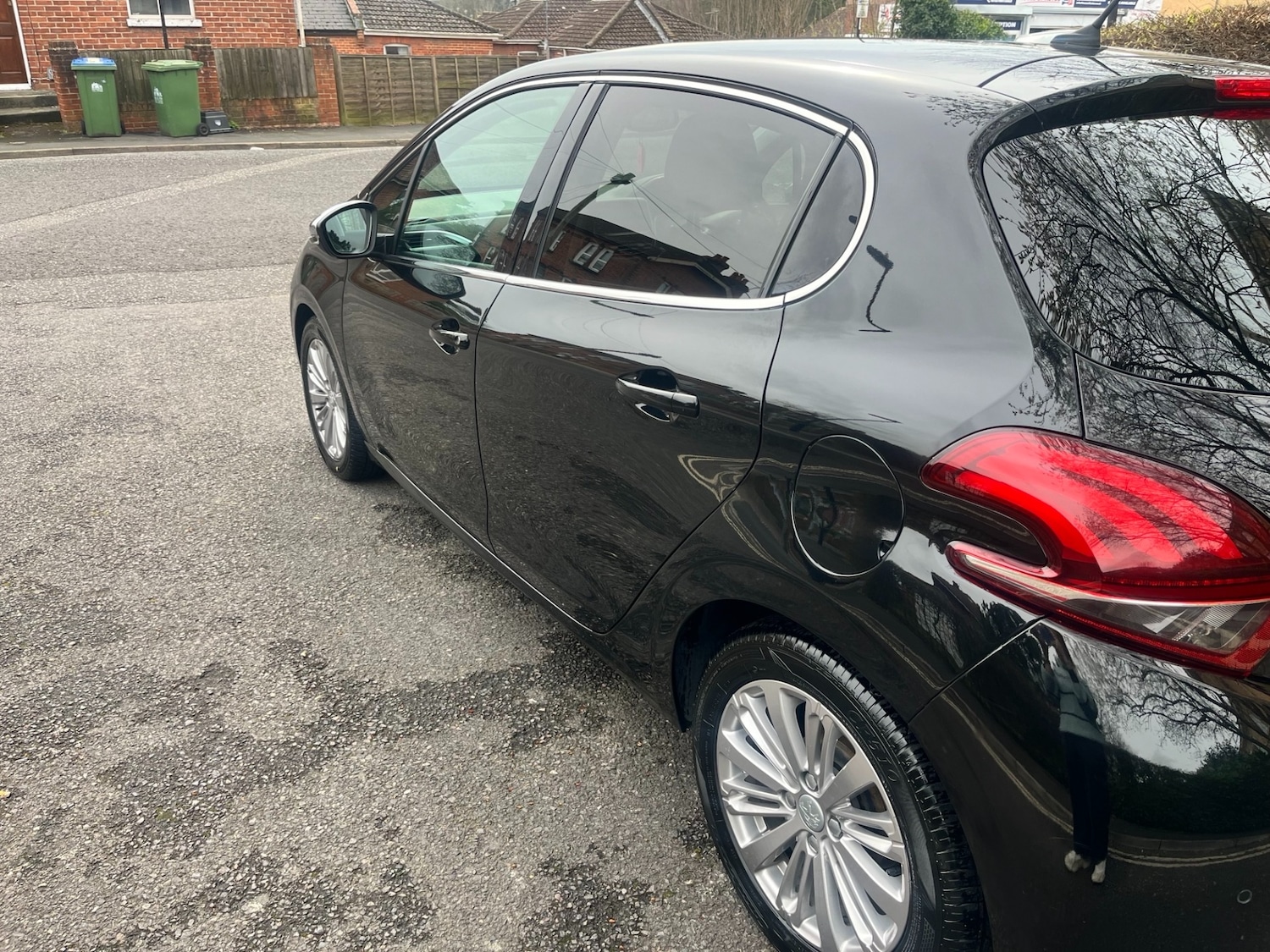 Used Peugeot 208 2018 for sale - 76492341: Photo 8
