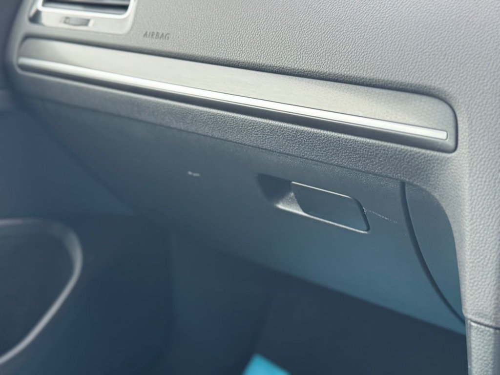 Used Volkswagen Golf 2017 for sale - 77849581: Photo 23