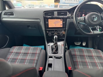 Used Volkswagen Golf 2017 for sale - 77849581: Photo