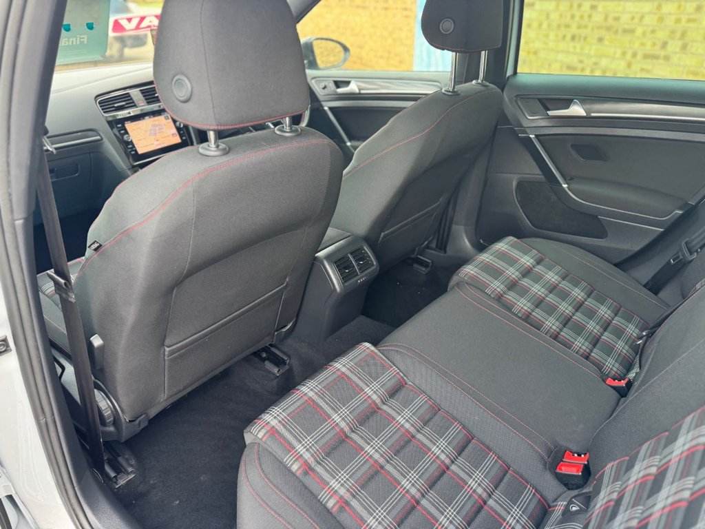 Used Volkswagen Golf 2017 for sale - 77849581: Photo 42