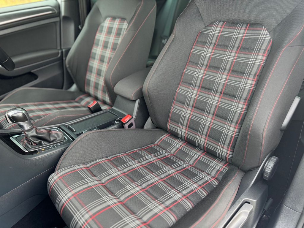 Used Volkswagen Golf 2017 for sale - 77849581: Photo 45