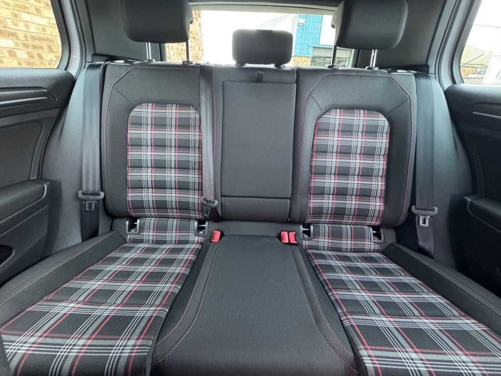 Used Volkswagen Golf 2017 for sale - 77849581: Photo 5