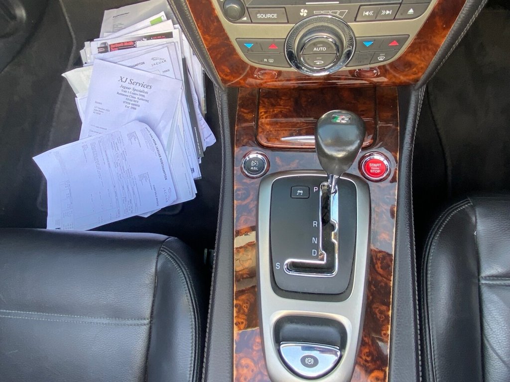 Used Jaguar XKR 2007 for sale - 76009238: Photo 14