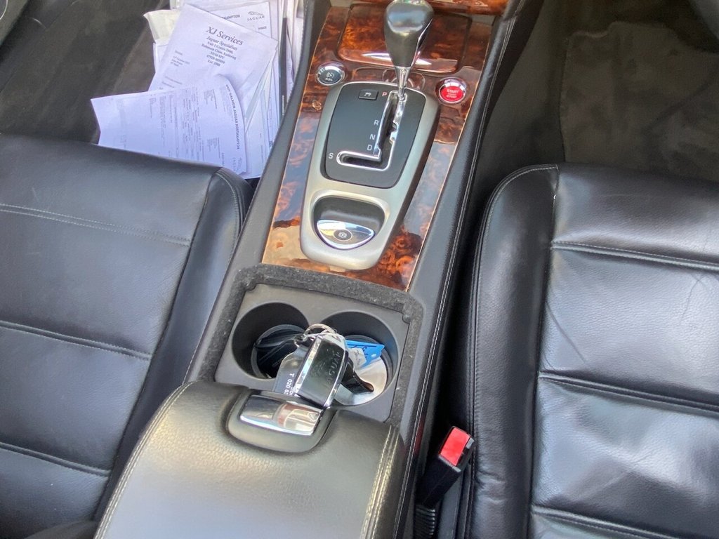 Used Jaguar XKR 2007 for sale - 76009238: Photo 16