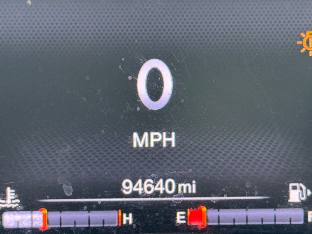 Used Jeep Renegade 2015 for sale - 77990761: Photo 4