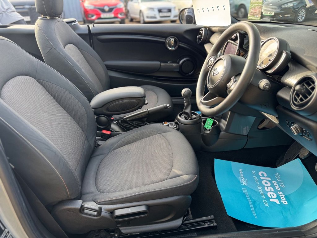 Used MINI Convertible 2018 for sale - 77780157: Photo 3