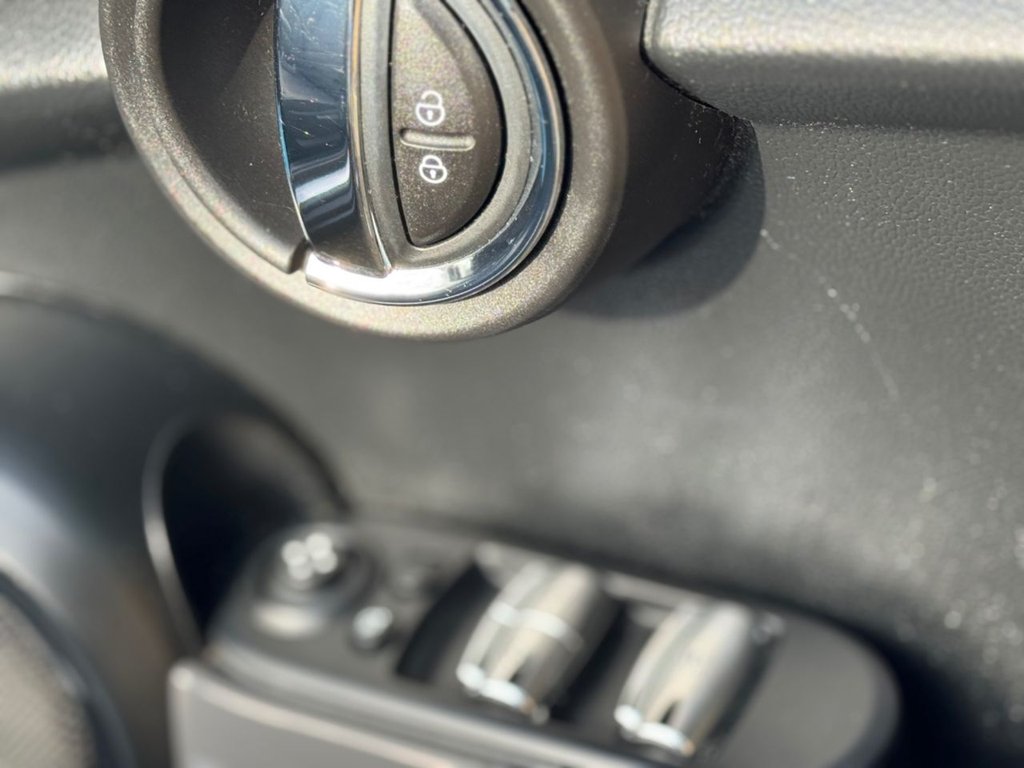 Used MINI Convertible 2018 for sale - 77780157: Photo 31