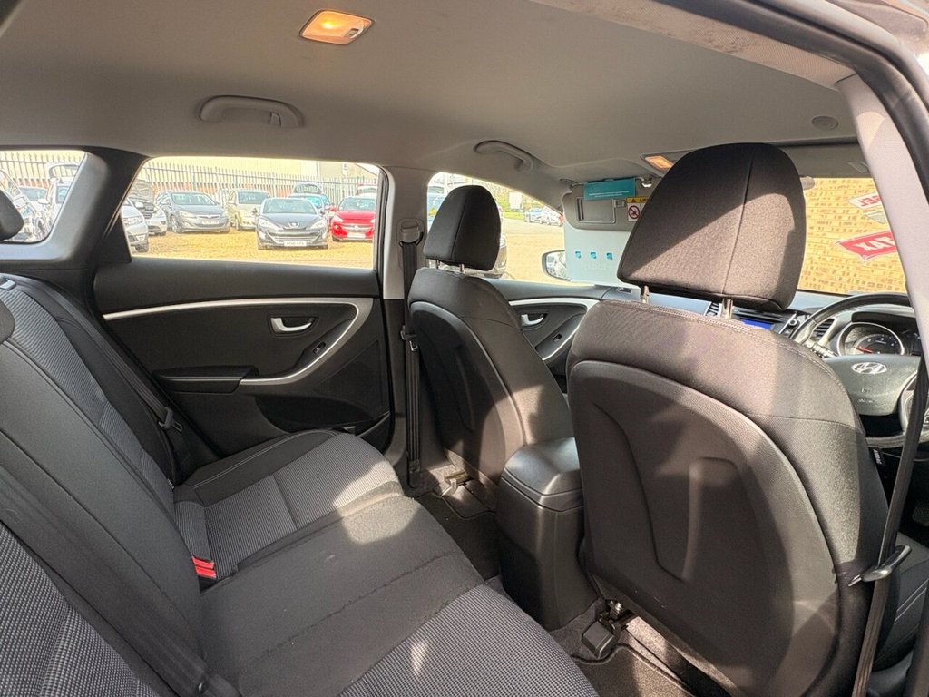 Used Hyundai i30 2014 for sale - 78044104: Photo 6