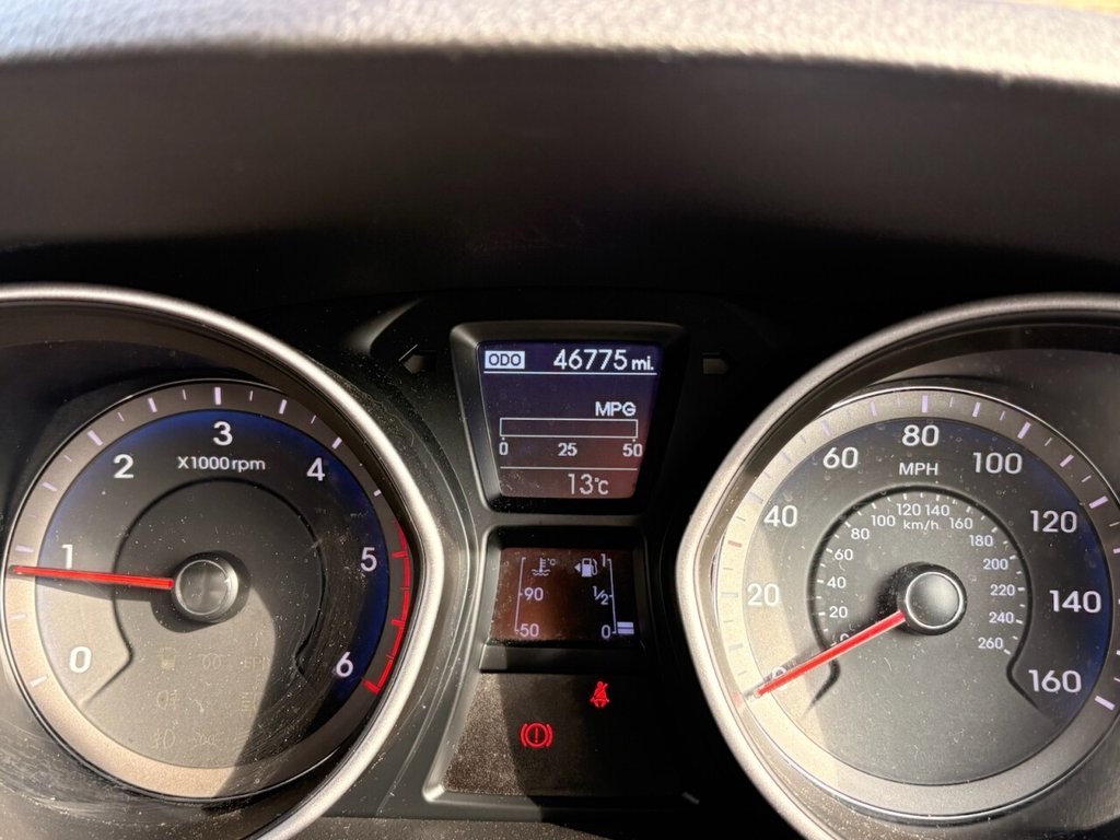 Used Hyundai i30 2014 for sale - 78044104: Photo 9