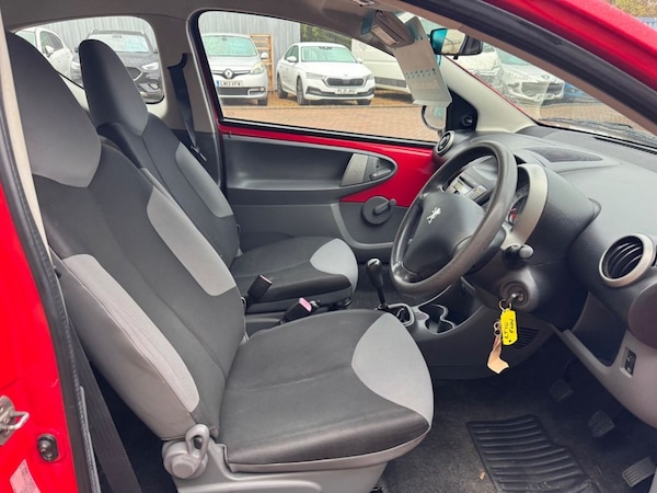 Used Peugeot 107 2010 for sale - 76256300: Photo 17