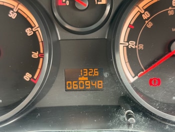 Used Vauxhall Corsa 2013 for sale - 79288262: Photo