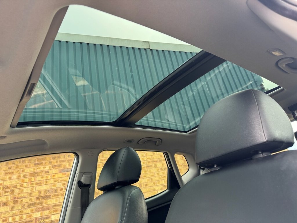 Used Kia Venga 2013 for sale - 76642894: Photo 10