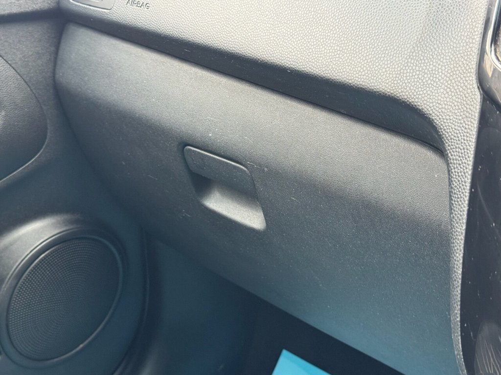 Used Kia Venga 2013 for sale - 76642894: Photo 21