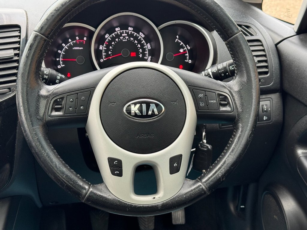 Used Kia Venga 2013 for sale - 76642894: Photo 32