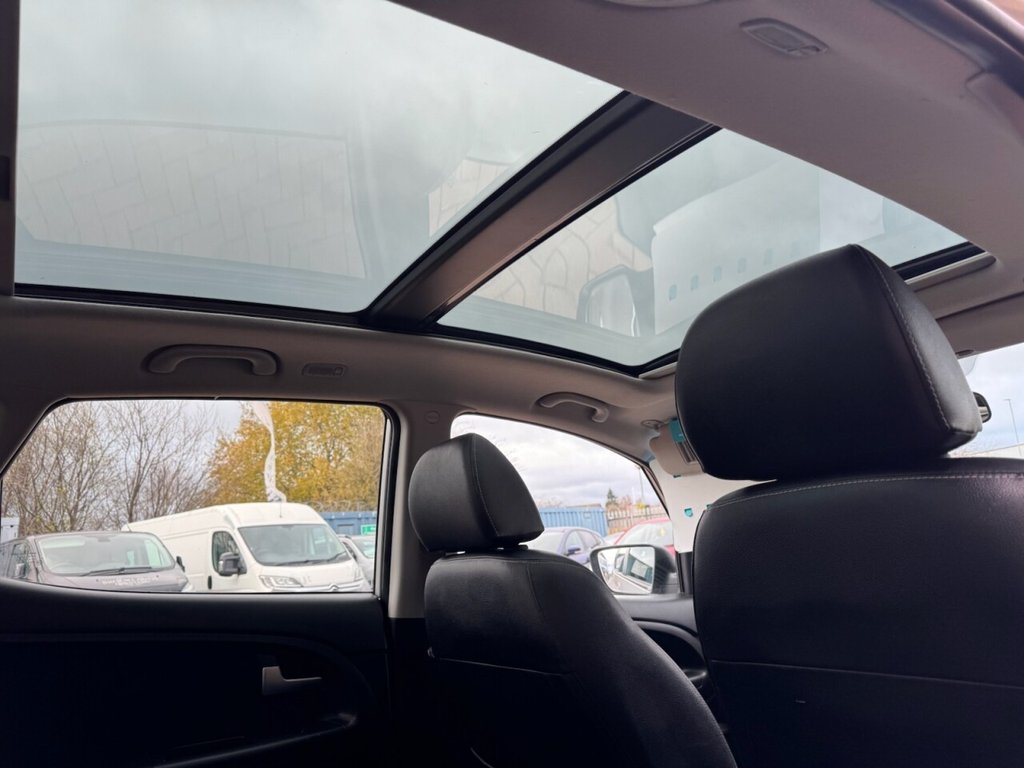 Used Kia Venga 2013 for sale - 76642894: Photo 5