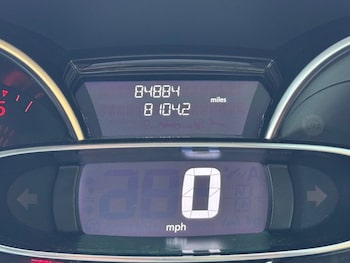 Used Renault Clio 2019 for sale - 76725100: Photo