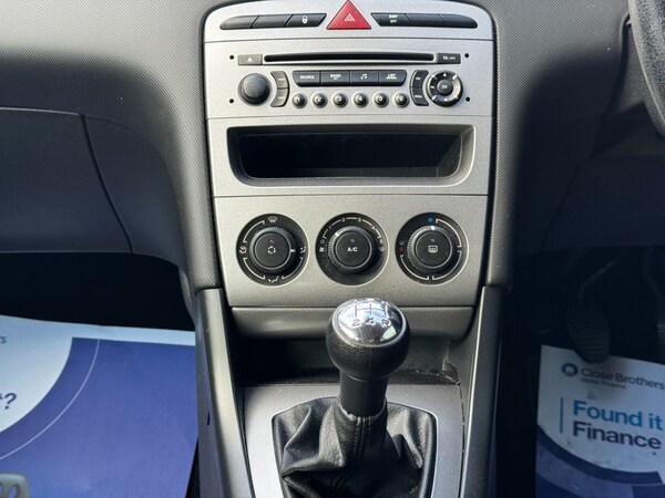 Used Peugeot 308 2010 for sale - 76245132: Photo 16