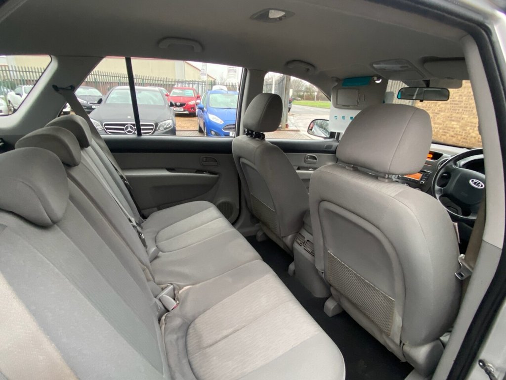 Used Kia Carens 2009 for sale - 76768102: Photo 10