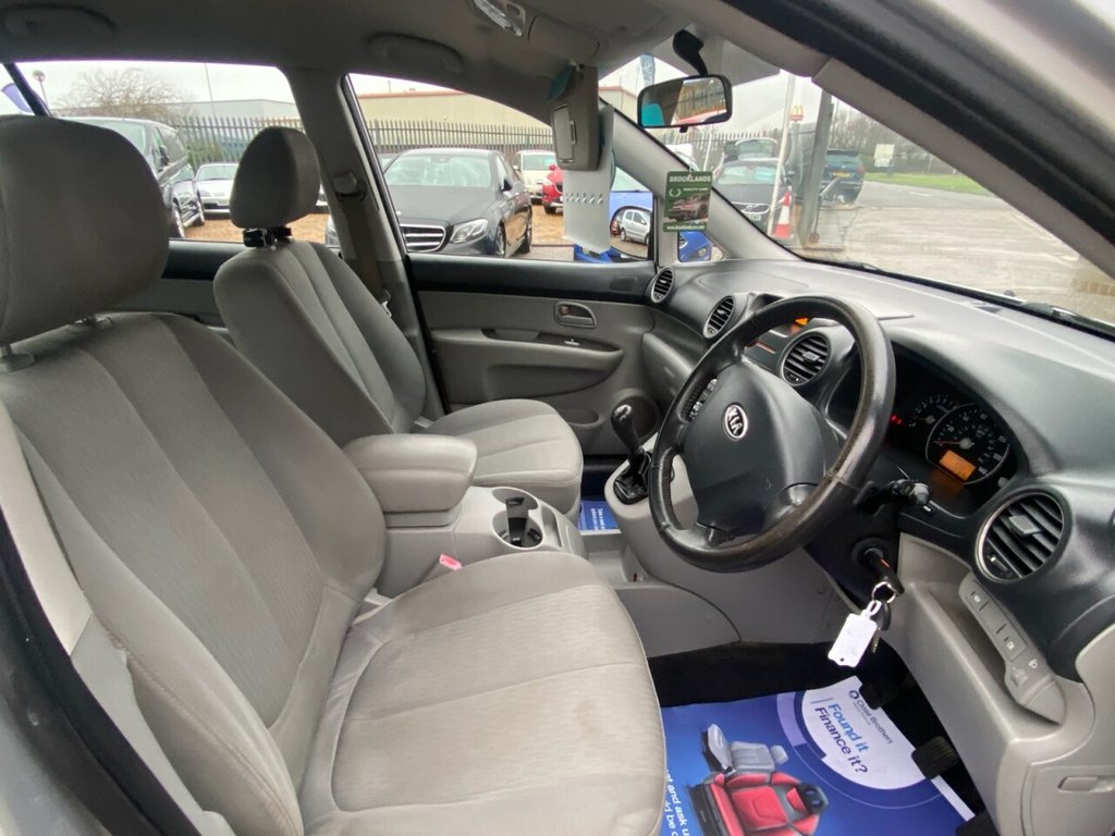 Used Kia Carens 2009 for sale - 76768102: Photo 12