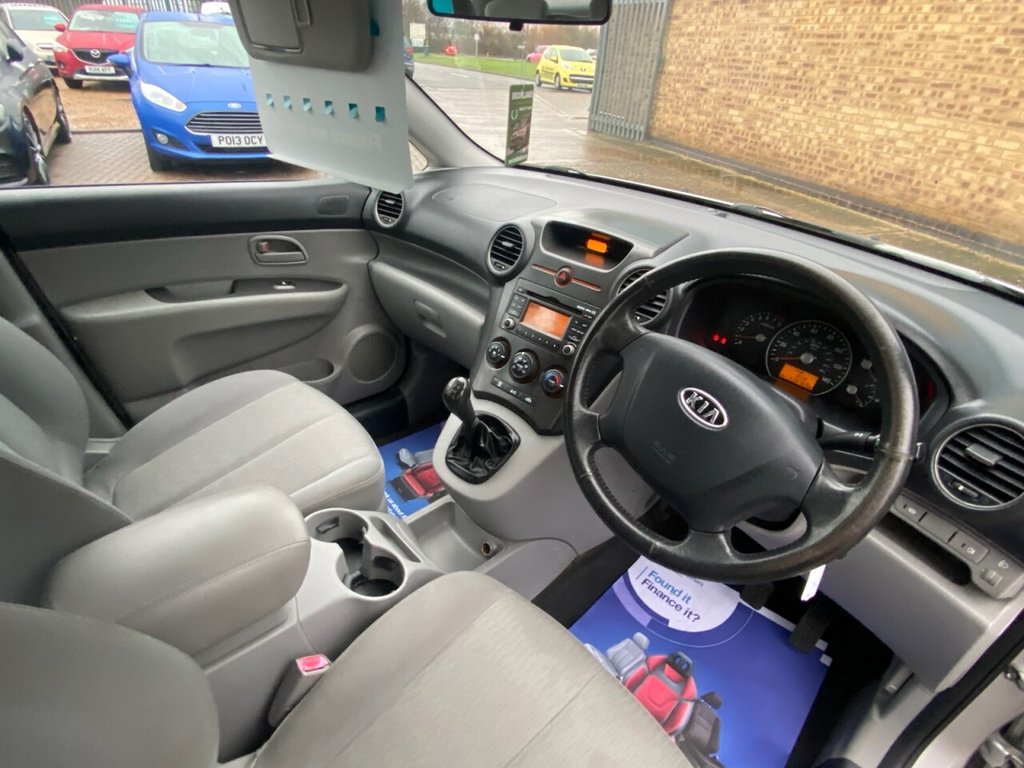 Used Kia Carens 2009 for sale - 76768102: Photo 14