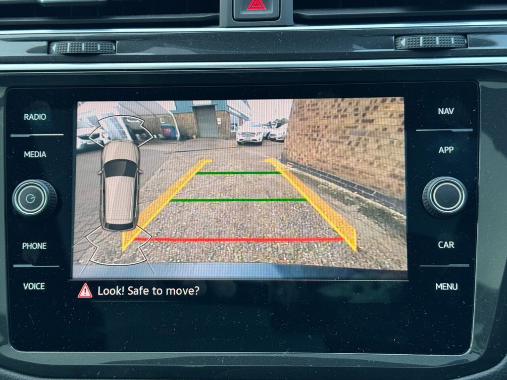 Used Volkswagen Tiguan 2021 for sale - 76632531: Photo 31