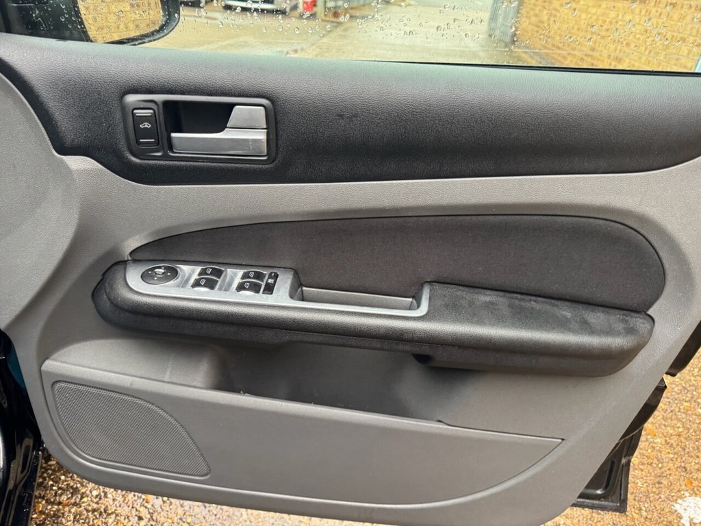 Used Ford Focus 2008 for sale - 74355967: Photo 12