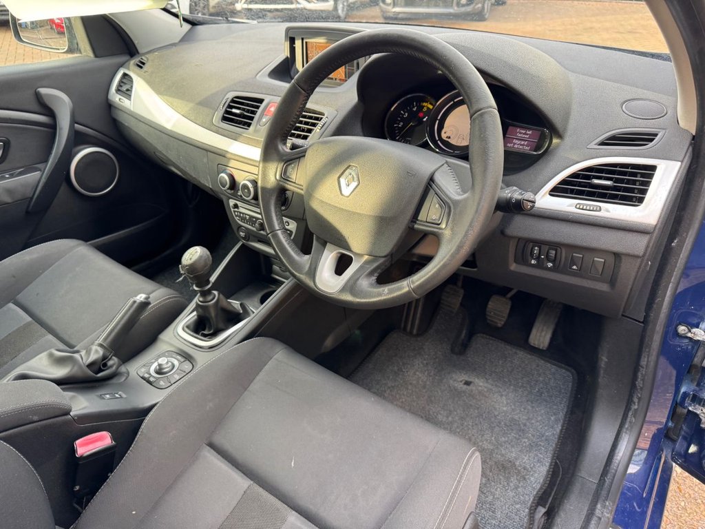 Used Renault Megane 2011 for sale - 76642784: Photo 13