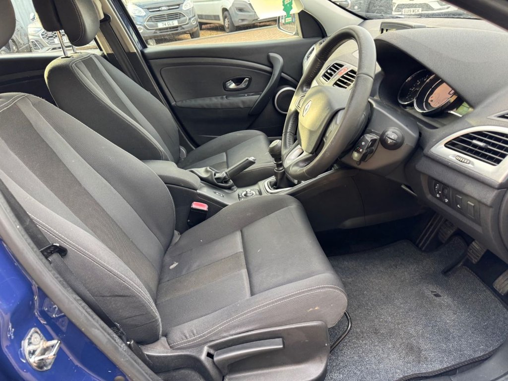 Used Renault Megane 2011 for sale - 76642784: Photo 14