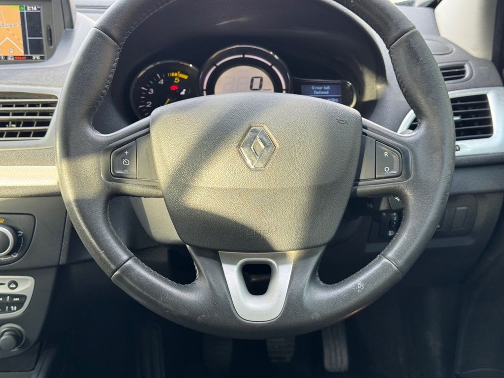 Used Renault Megane 2011 for sale - 76642784: Photo 15