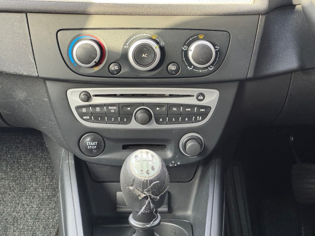 Used Renault Megane 2011 for sale - 76642784: Photo 16