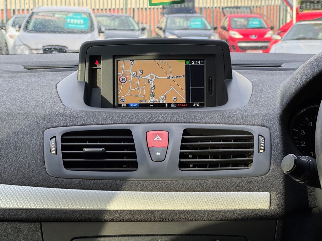 Used Renault Megane 2011 for sale - 76642784: Photo 17